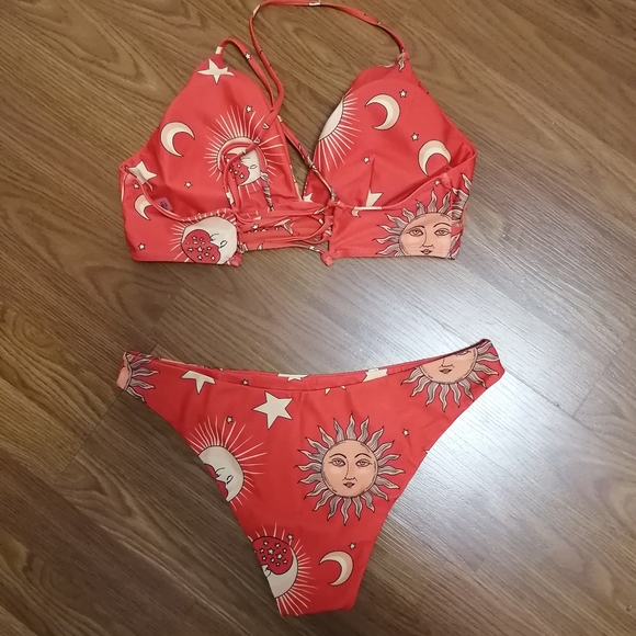ZAFUL Red Sun And Moon Lace Up Bikini Set - Picture 2 of 2